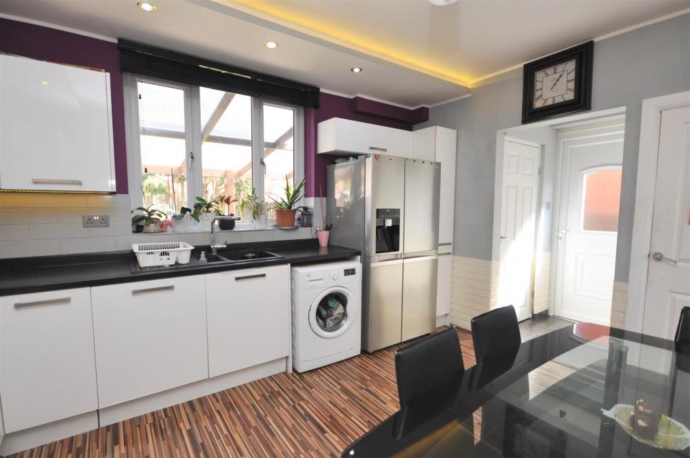 KITCHEN DINING