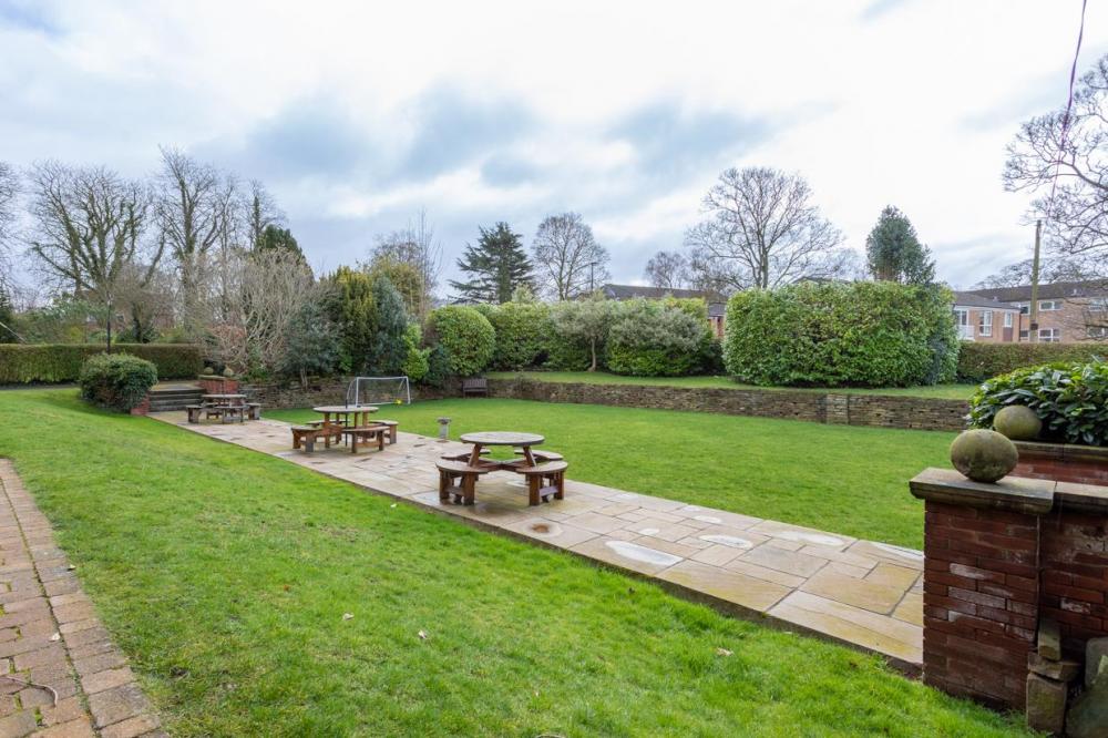 COMMUNAL GARDENS