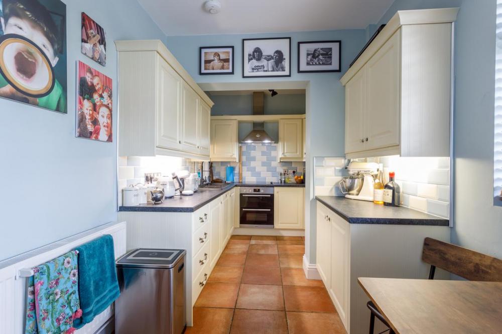 KITCHEN DINING