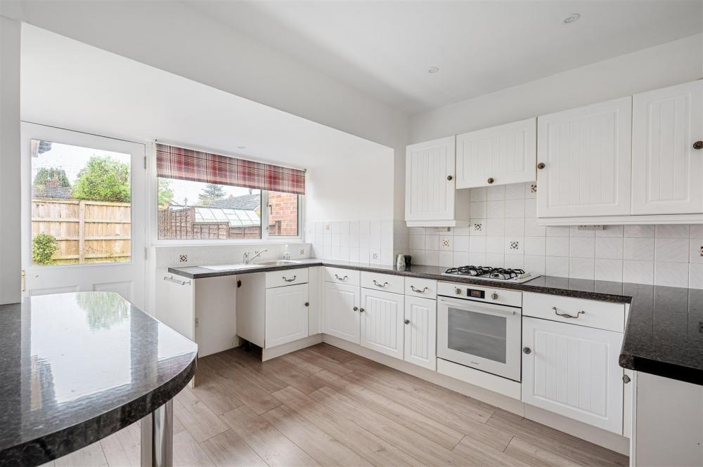 Elm Tree Avenue Upper Poppleton Estate Agent York