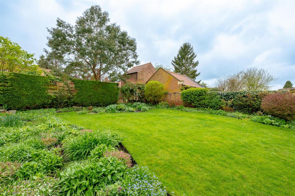 The Village Strensall York Yo32 5xa Estate Agent York