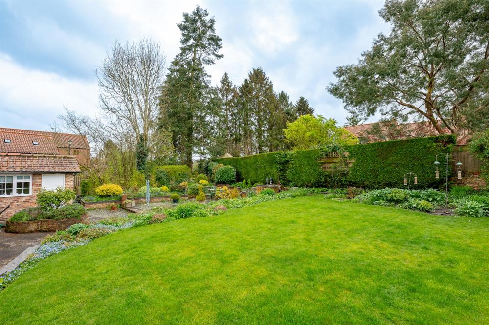 The Village Strensall York Yo32 5xa Estate Agent York