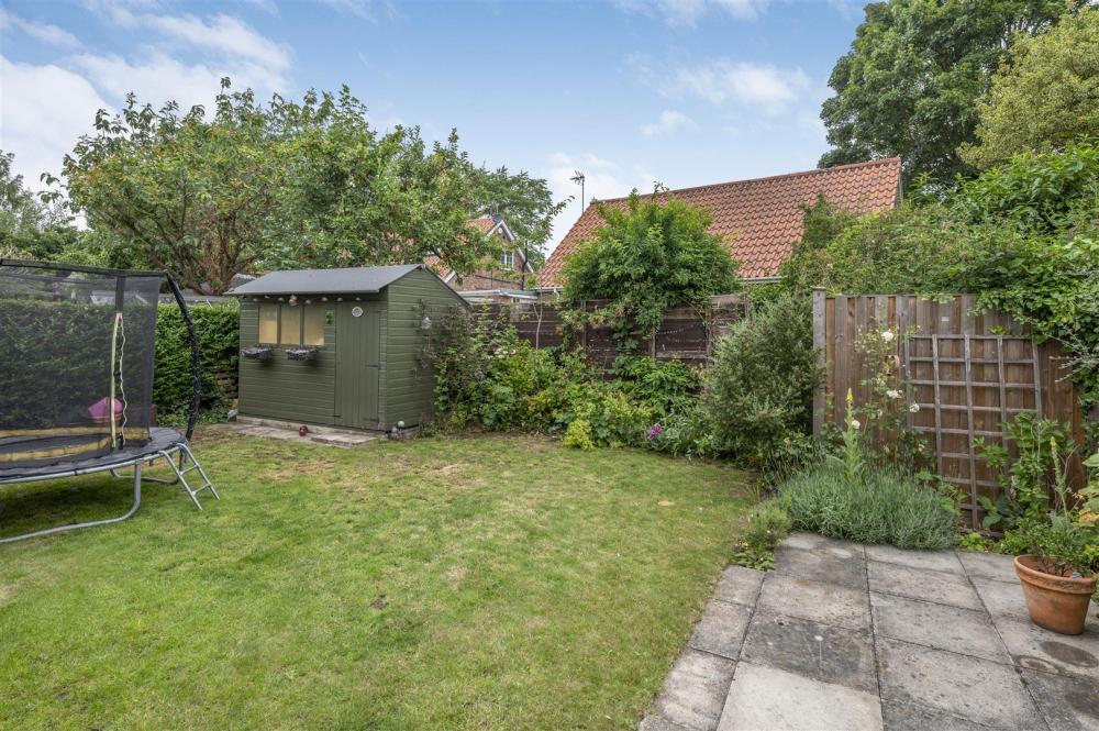 Walney Road Heworth York Yo31 1ah Estate Agent York