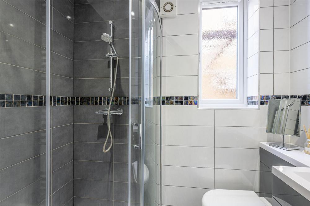 GROUND FLOOR BATHROOM