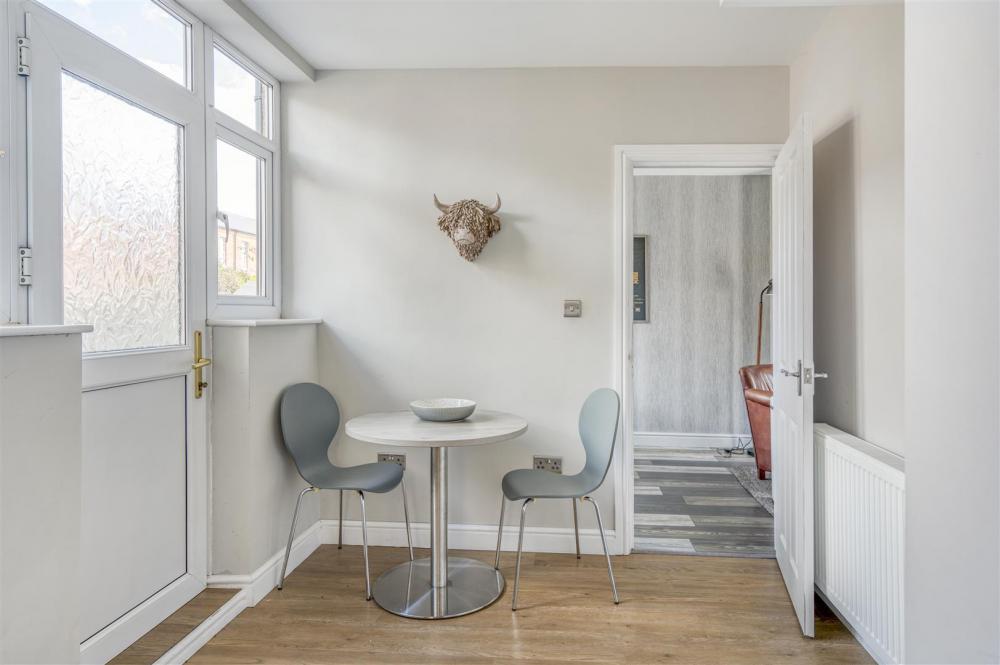 KITCHEN DINING
