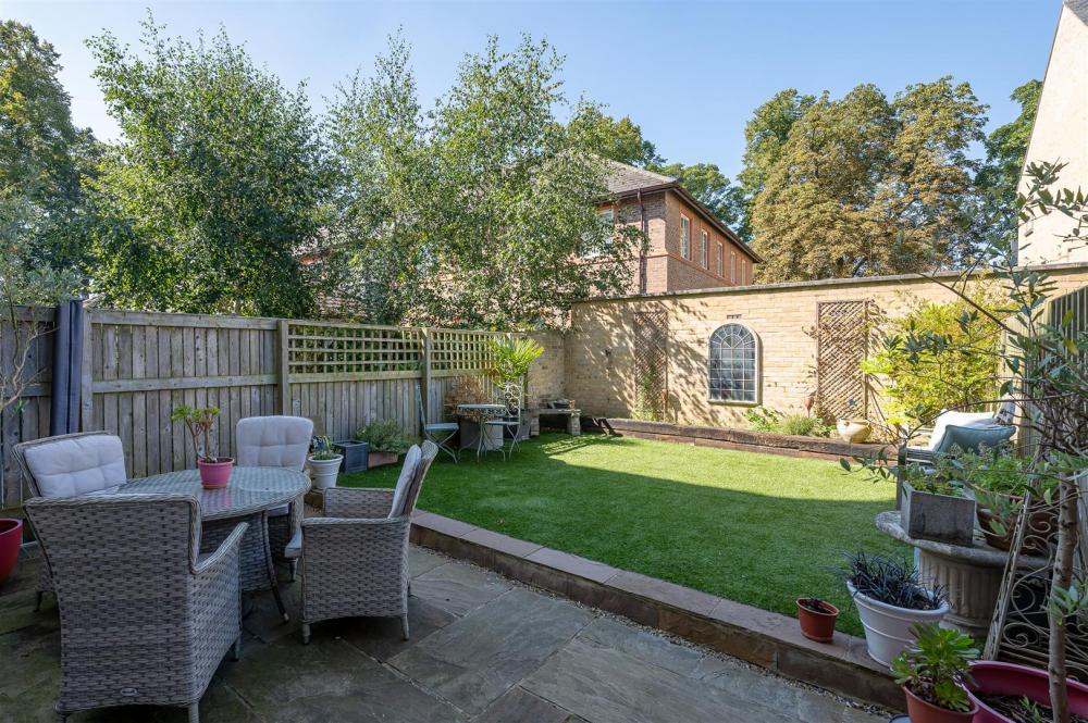 GARDEN