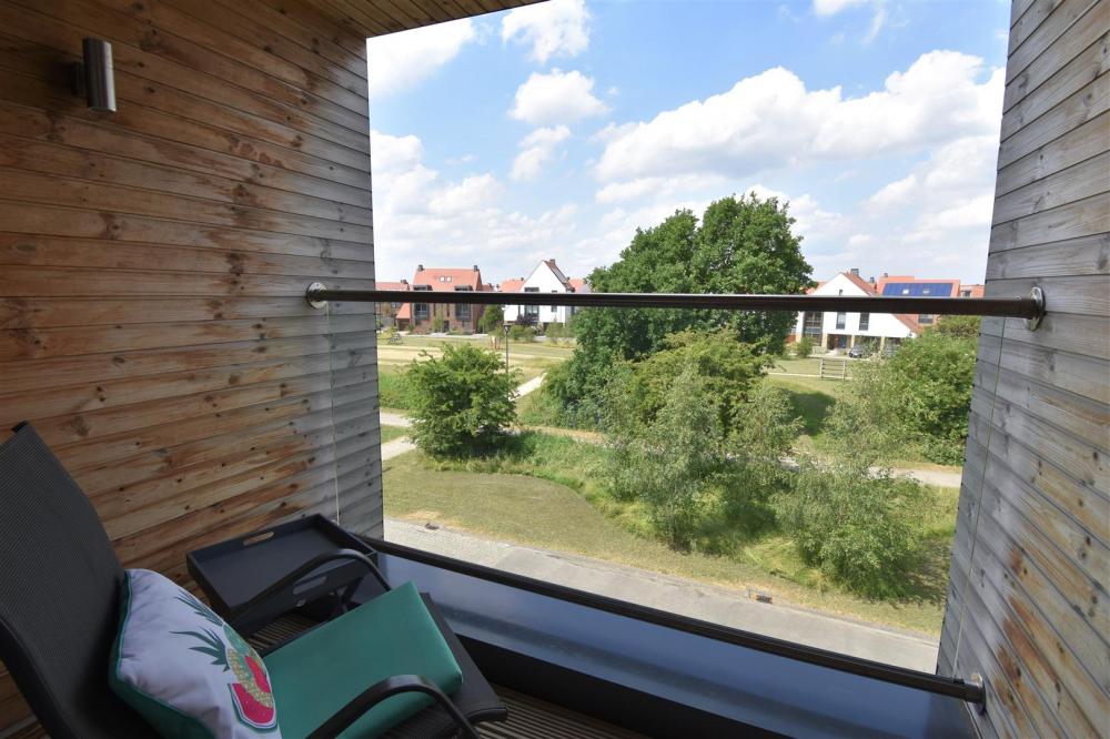 MASTER BEDROOM BALCONY